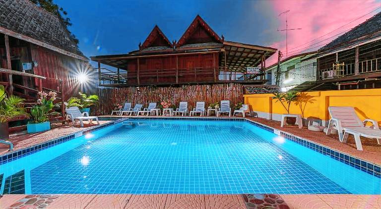 MANDARIN LODGE by victor in Hua Hin