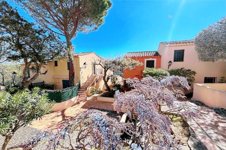 Nice vacation home with patio, barbecue & pool | Pets allowed — photo 4