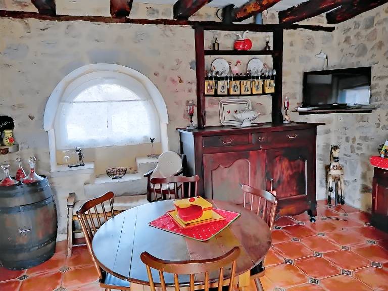 Gîte Petit Gouffre d'Amour with Private Garden, Wi-Fi, and Air Conditioning — photo 4