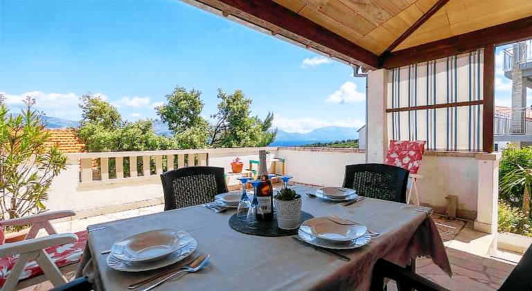 Apartment with barbeque — photo 2