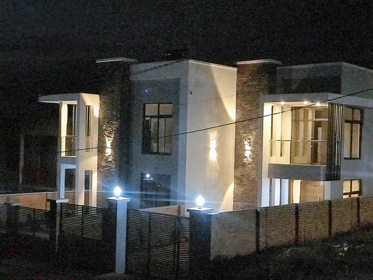 House Kiyovu