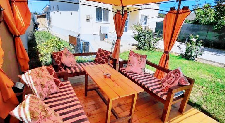 Rental apartment with terrace, garden & barbecue — photo 3