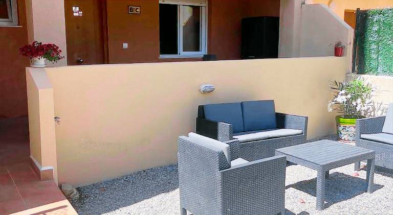 Rental apartment with pool in Playas
