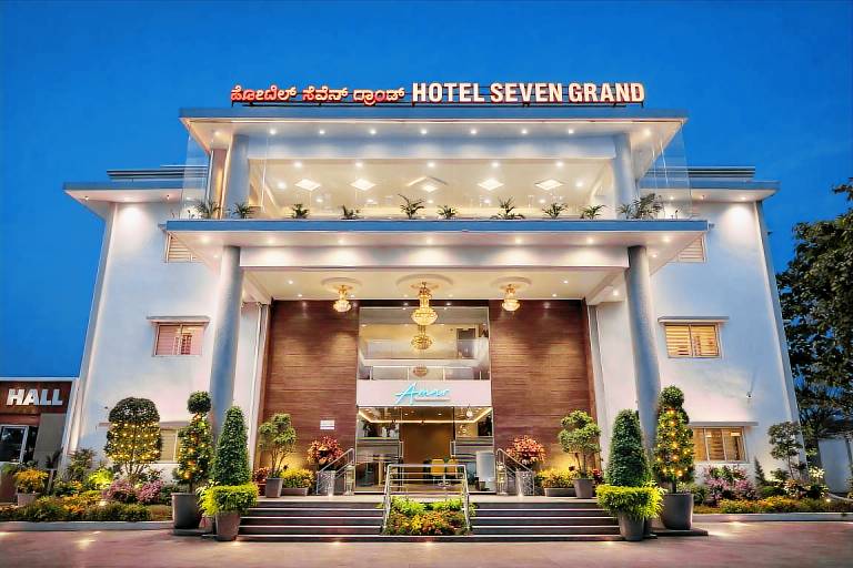 Hotel Seven Grand