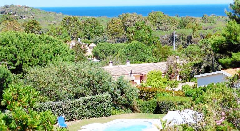 Vacation home with pool, garden & barbeque in Pula