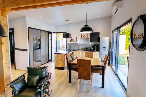 Serviced apartment with hot tub, grill & yard — photo 2