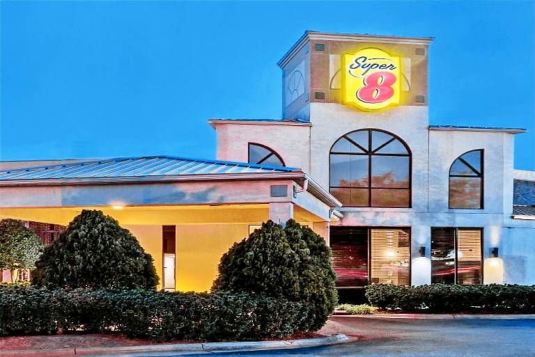 Super 8 By Wyndham Huntersville/Charlotte Area in Huntersville, NC