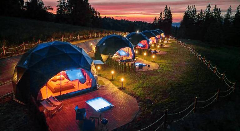 Peak Glamp & Jacuzzi in Poronin