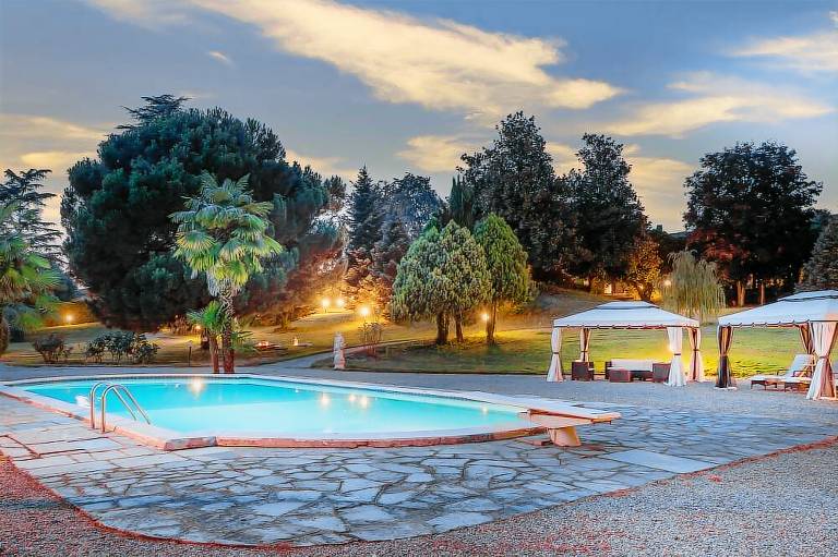 Bed & Breakfast  Pavia