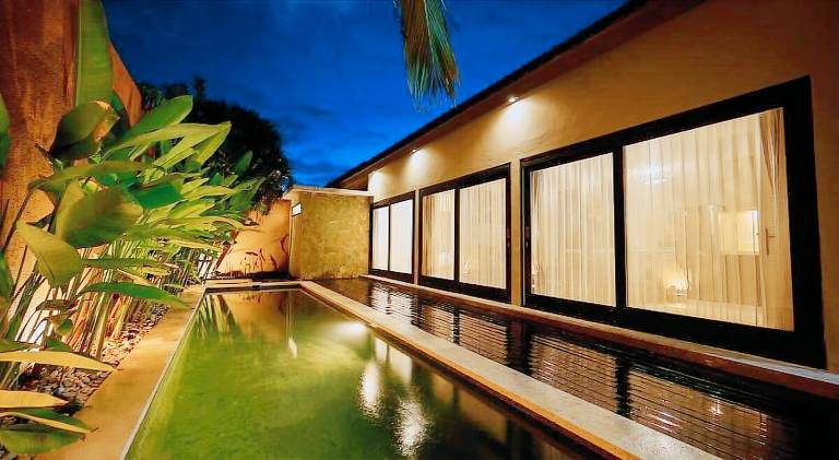 Villa with pool & hot tub in Bali