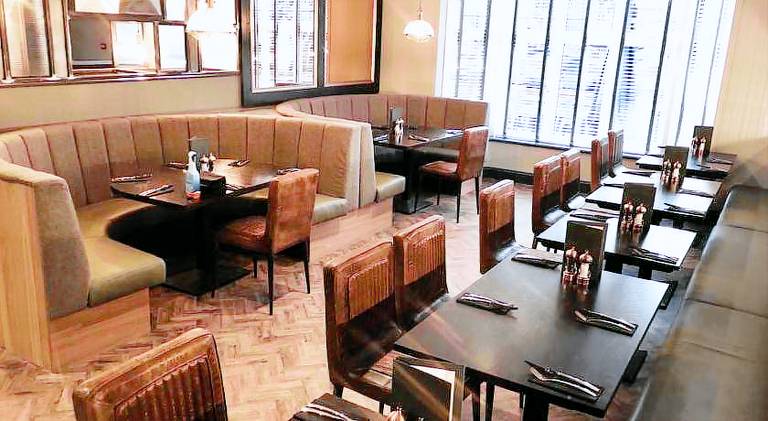 Oxgang Kitchen Bar & Rooms — photo 3