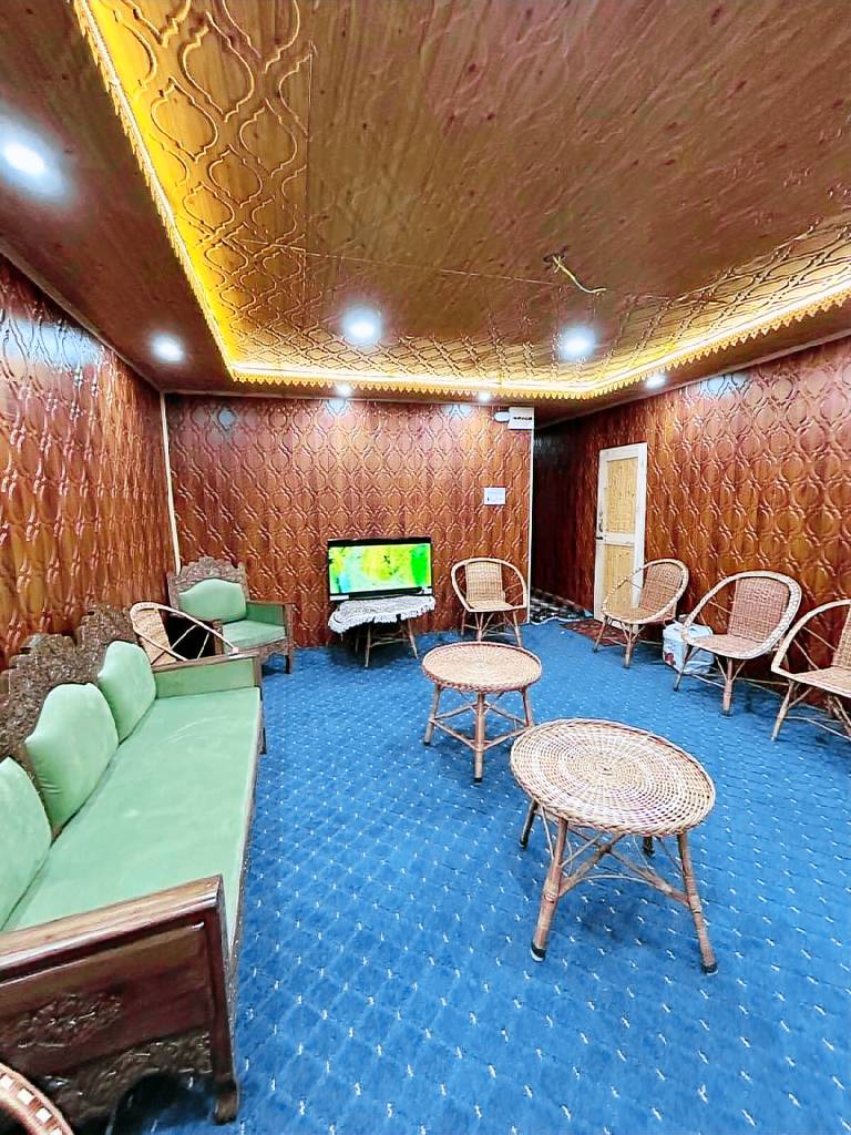 Houseboat city of Kashmir — photo 4