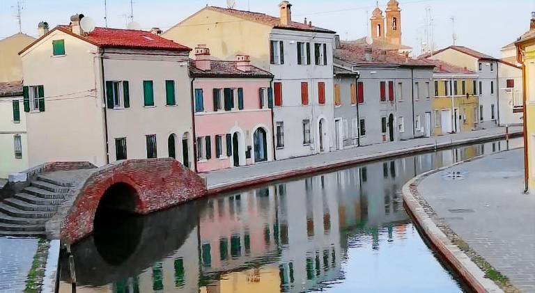 House with 2 rooms for 5 persons in Comacchio
