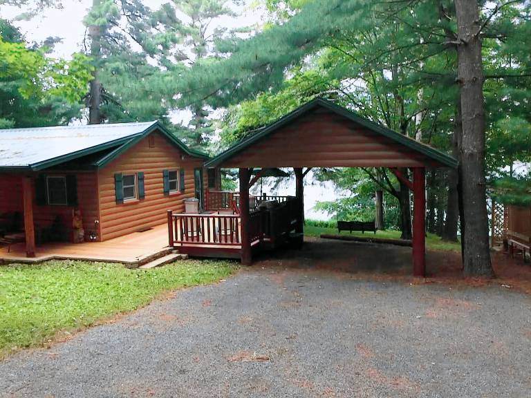 House  Balsam Lake