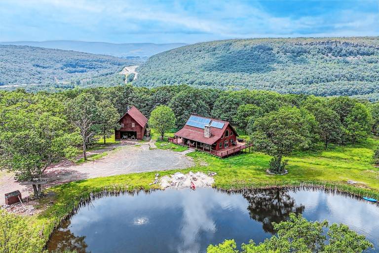 Cabin Roaring Brook Township