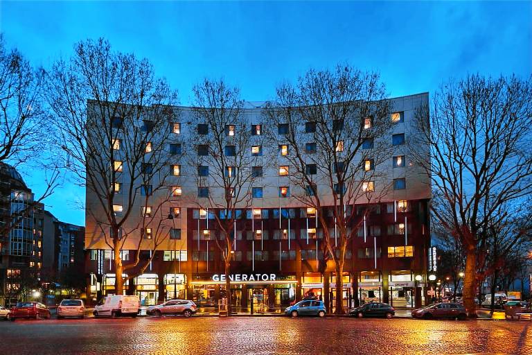 Generator Paris — photo 4