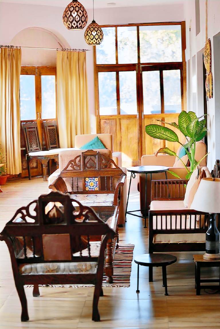 Vacation home with terrace, barbecue & yard | Pets are welcome — photo 3
