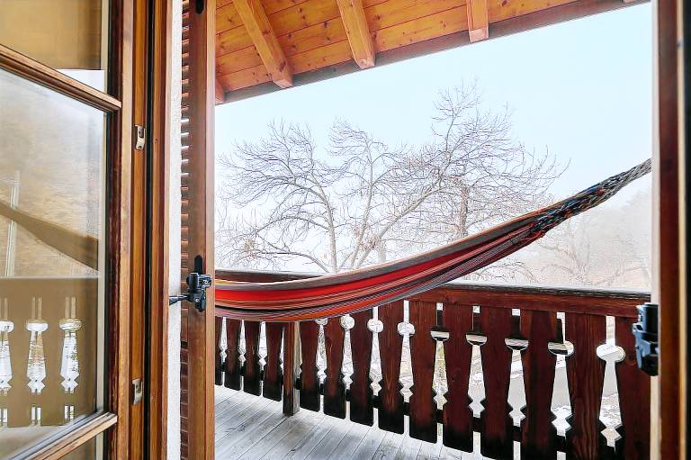Child-friendly charming farm with fast internet, terrace & garden | City view | Good for workation | Pet-friendly — photo 4