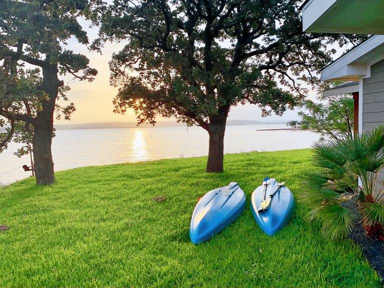 House Lake Buchanan