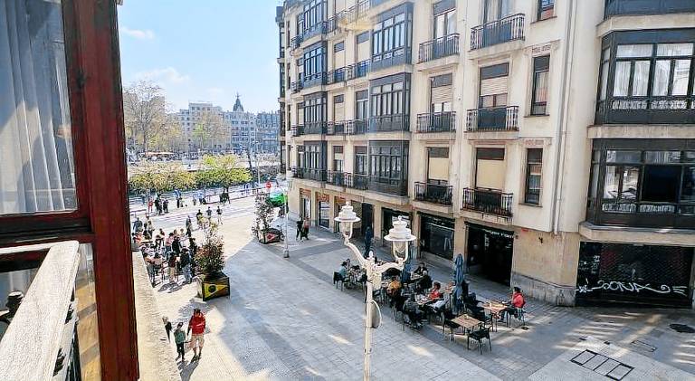Holiday apartment with terrace | Close to Mercado de la Ribera — photo 2
