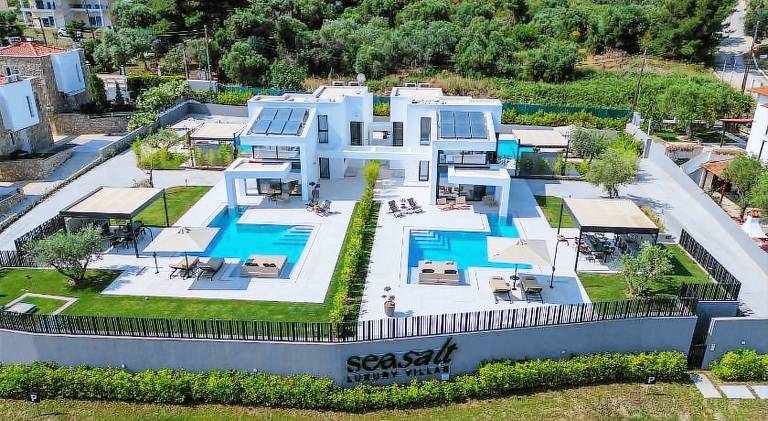 Villa with barbecue, terrace & private pool | Perfect for remote work | Dogs allowed — photo 5