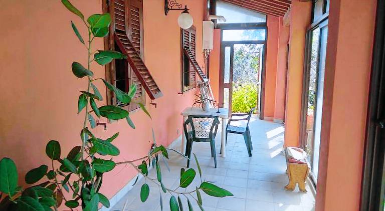 House with 2 rooms for 4 persons — photo 4