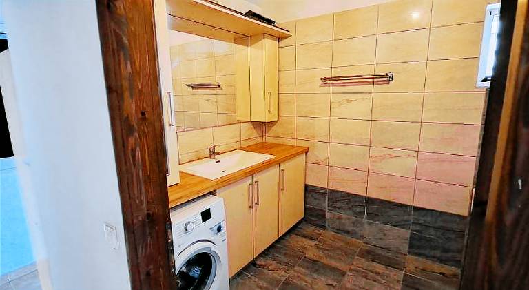 Fully equipped wonderful villa with yard, terrace & jacuzzi | Dogs allowed — photo 2