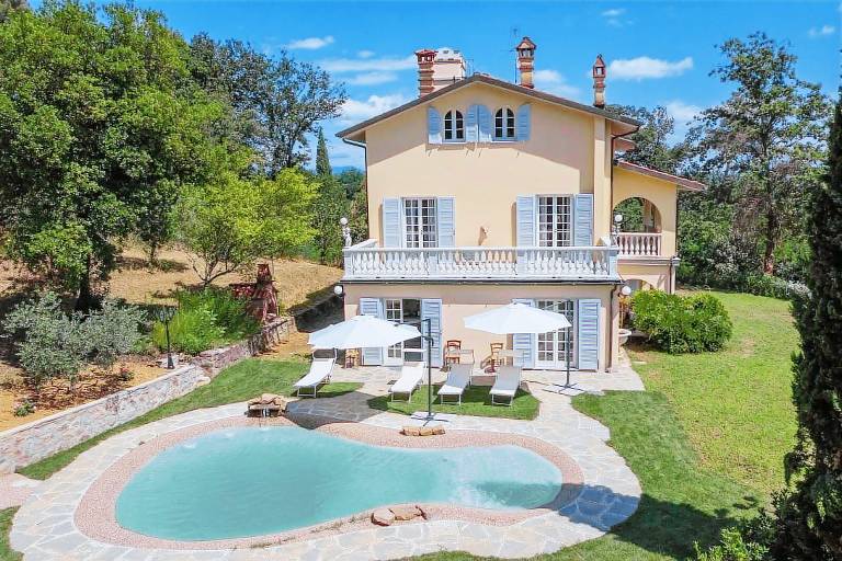 Villa  Serravalle Pistoiese