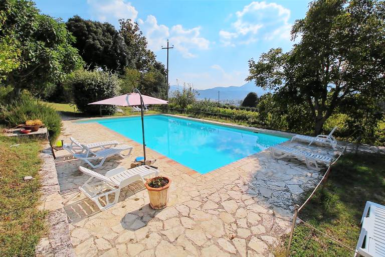 Farm with pool & garden | Pet-friendly — photo 2