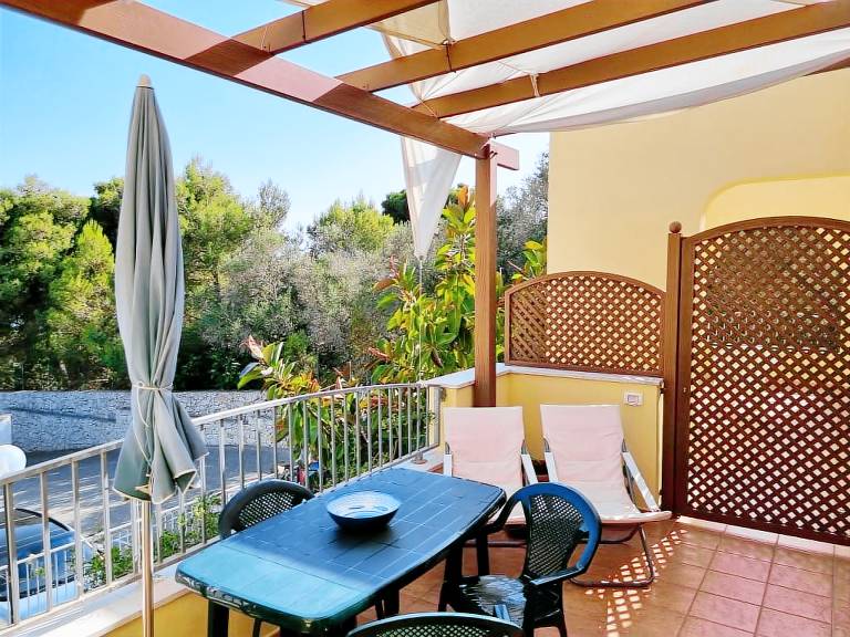 Family-oriented charming rental apartment with patio | Nature view | Pets are welcome — photo 2
