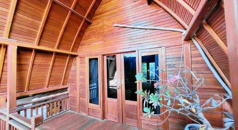 House with terrace, yard & hot tub | Perfect for remote work — photo 4