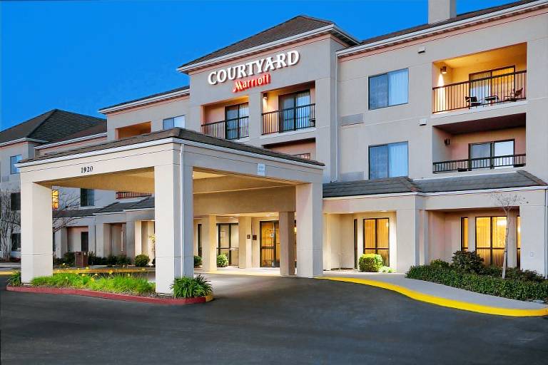 Courtyard by Marriott Roseville in Roseville, CA