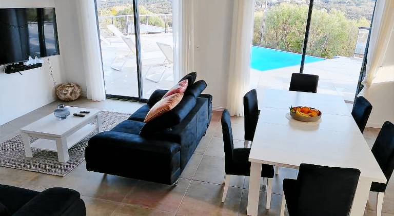 Villa with pool — photo 2