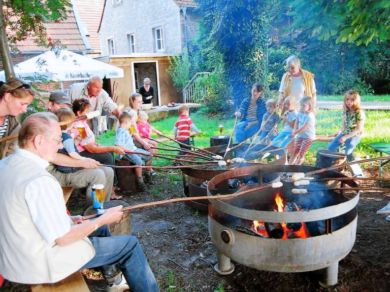 Holiday apartment with pool, garden & grill — photo 4