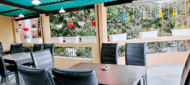 THE CORBETT CAVES INN — photo 4