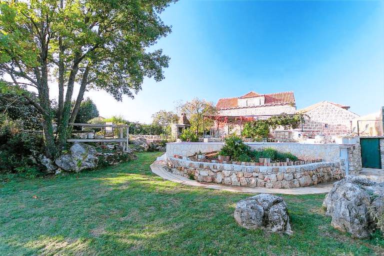 Villa with garden, private pool & fast internet | Mountain view — photo 5