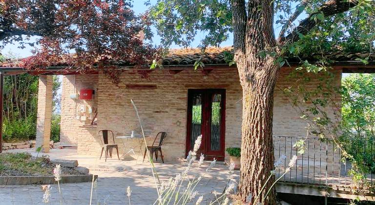 House with terrace & yard | Pets allowed — photo 3