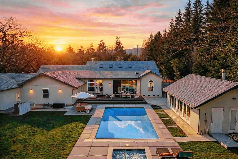 House Boyes Hot Springs