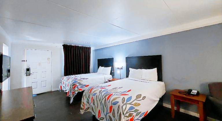 Budget Host Inn-Medical Center — photo 2