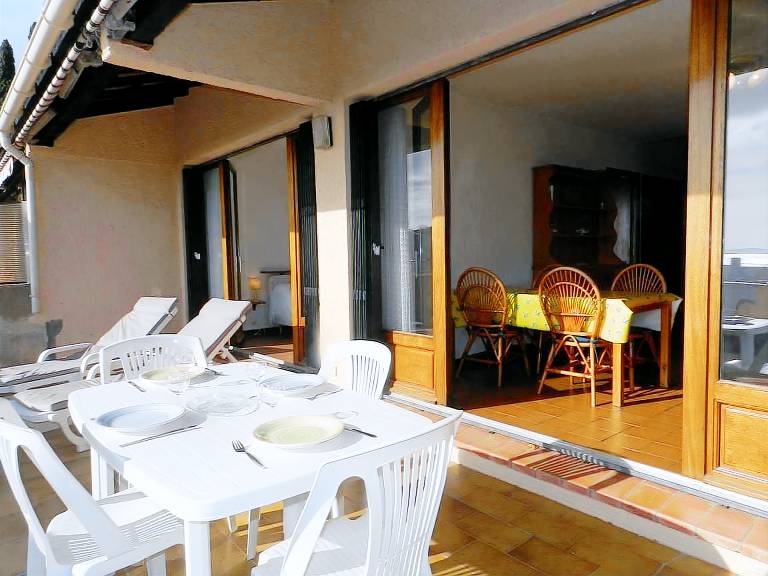 Apartment sea view with parking - 4 guests — photo 2