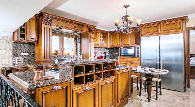 Family-oriented villa with hot tub, garden & patio | Good for workation | Pets allowed — photo 5