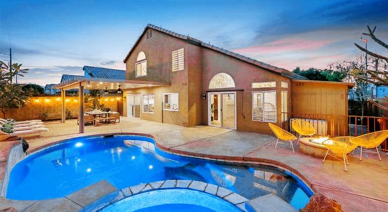 Charming house with hot tub & pool | Pets allowed — photo 4