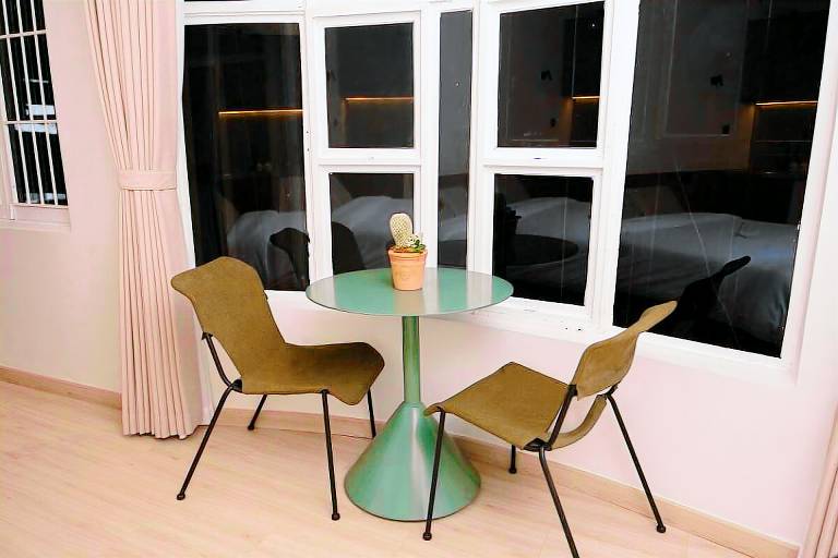 Pleasant apartment with grill & yard | Near Notre-Dame Cathedral Basilica of Saigon | Perfect for remote work | Pets allowed — photo 4