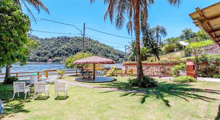Vacation home with 2 rooms for 8 persons in Mangaratiba