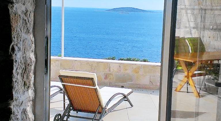 Vacation home with 1 room for 4 persons in Orebic