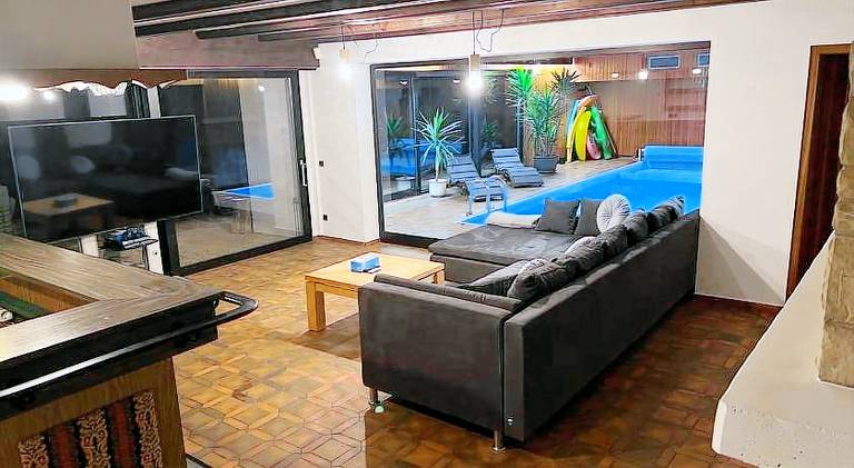 Park Villa Ferienwohnung mit Pool, Jacuzzi und 3 Schlafzimmer — photo 2