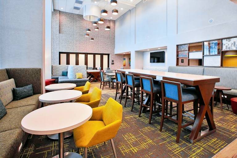 Hampton Inn & Suites by Hilton Indianapolis South Greenwood — photo 5