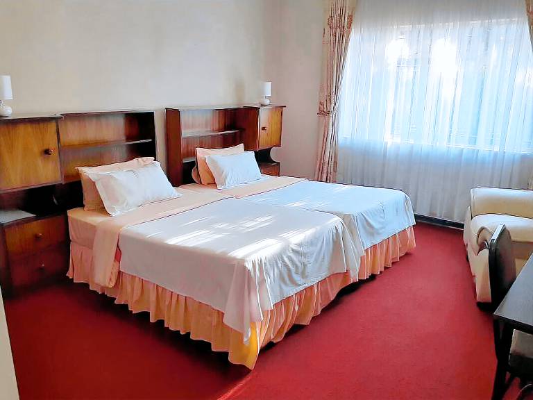 Private room  New Marlborough