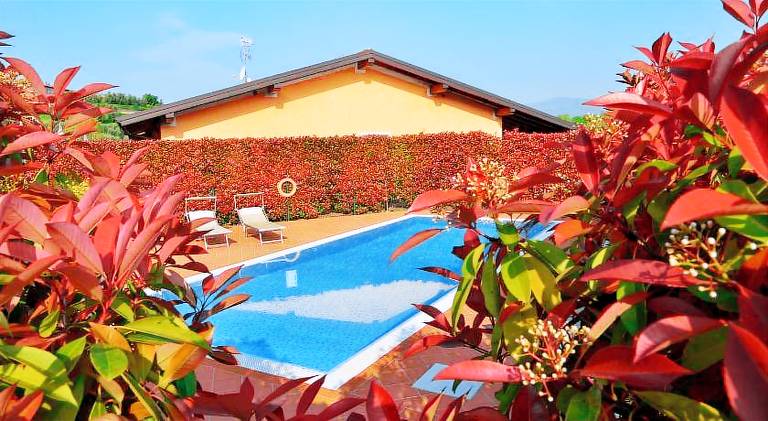 Apartment with grill, sauna & pool in Manerba del Garda
