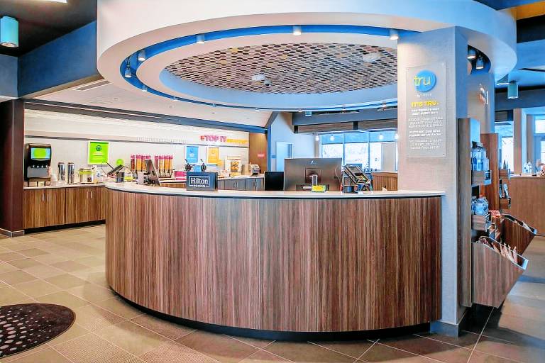 Tru by Hilton Elkhart — photo 3